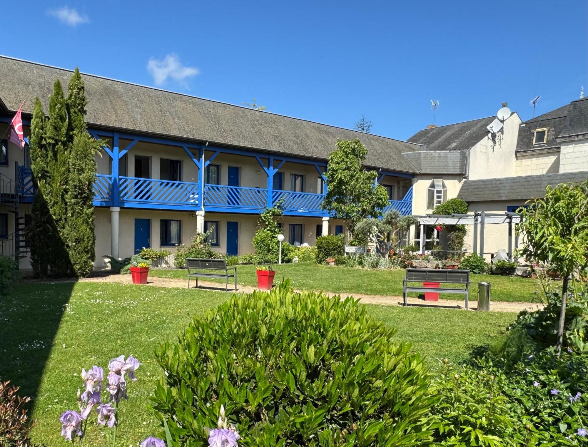 Hotel Capricorne Vendôme Exteriör bild